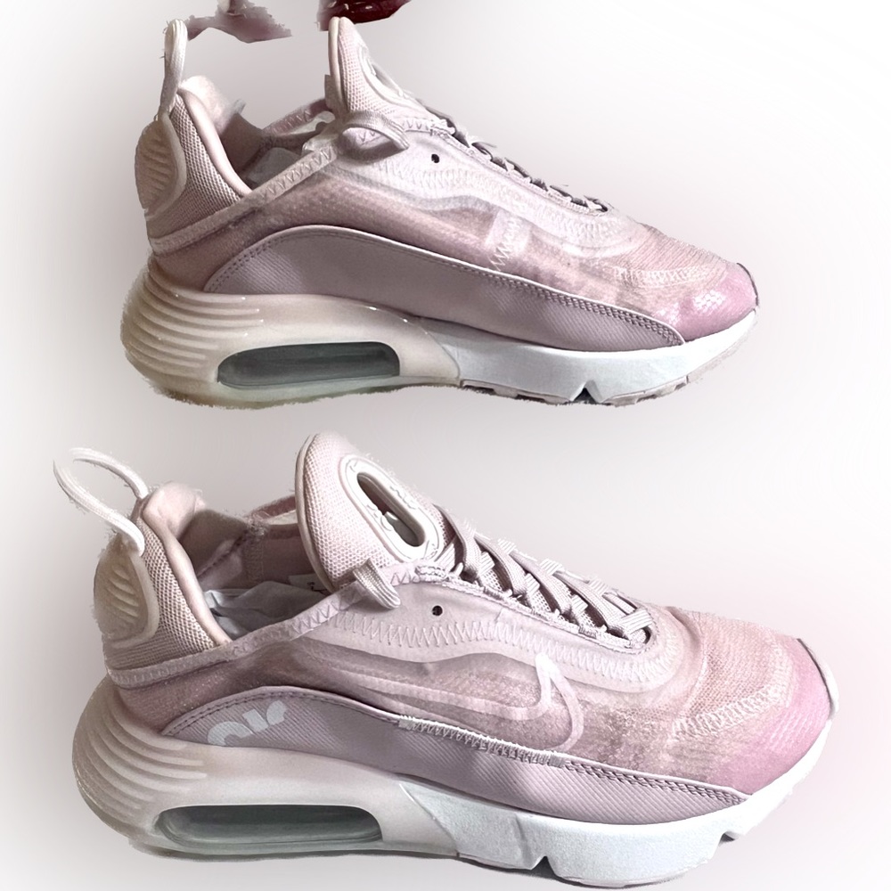 Nike Air Max 2090 "Barely Rose" Women's Shoe Size 7